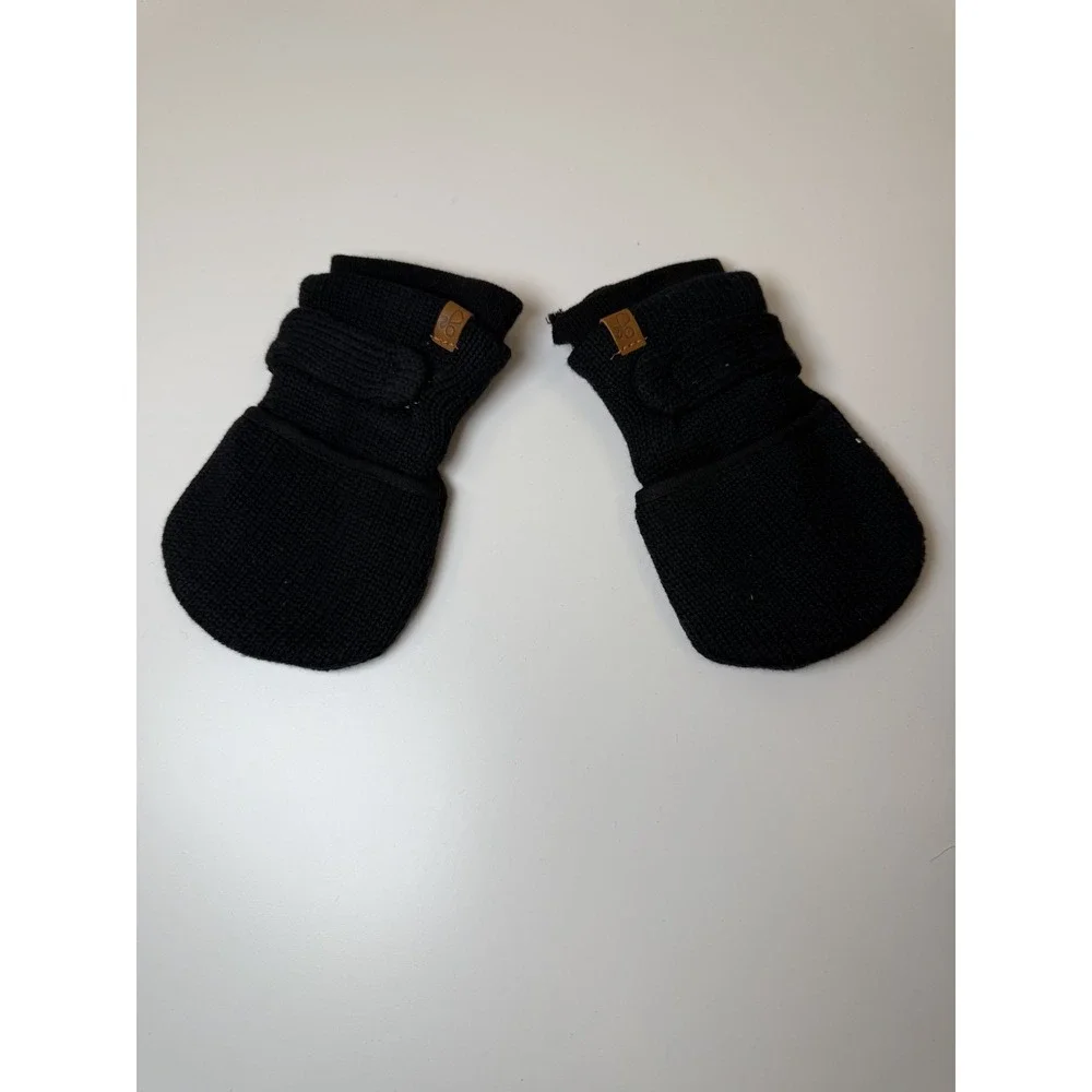 NWT GoumiKids 6-12 mos Black thick Mittens Organic Cotton